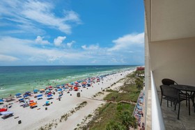 Majestic Beach Towers by iTrip