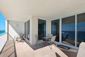Majestic Beach Towers by iTrip