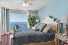 Majestic Beach Towers by iTrip