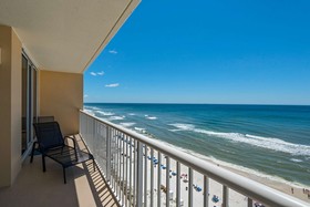 Majestic Beach Towers by iTrip