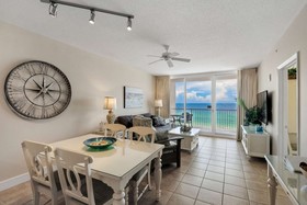 Majestic Beach Towers by iTrip