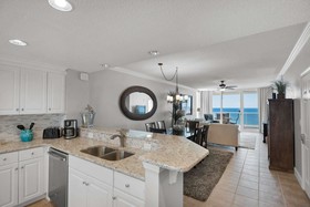 Majestic Beach Towers by iTrip