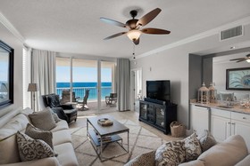Majestic Beach Towers by iTrip