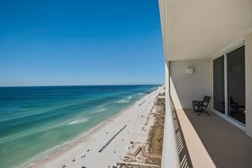 Majestic Beach Towers by iTrip