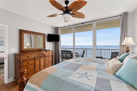 Majestic Beach Towers by iTrip