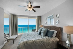 Majestic Beach Towers by iTrip