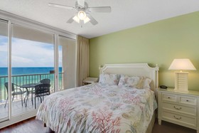 Majestic Beach Towers by iTrip