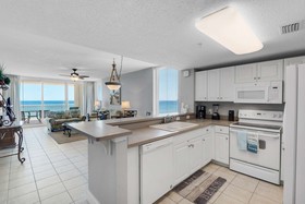 Majestic Beach Towers by iTrip