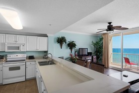 Majestic Beach Towers by iTrip