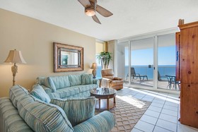 Majestic Beach Towers by iTrip