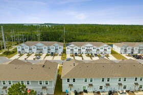 Pogos Paradise Townhome