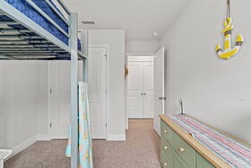 Pogos Paradise Townhome