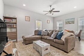 Pogos Paradise Townhome
