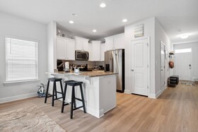 Pogos Paradise Townhome