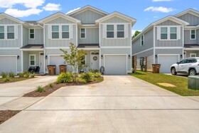 Pogos Paradise Townhome