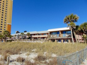 The Driftwood Lodge