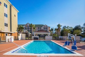 Candlewood Suites Pensacola - University Area