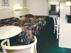 Garden Inn & Suites