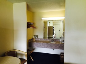 Garden Inn & Suites