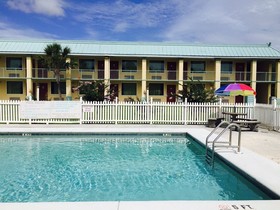 Garden Inn & Suites