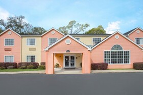 Super 8 by Wyndham Pensacola