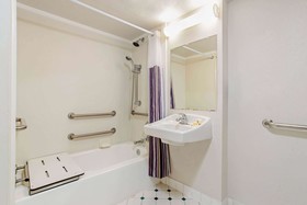 La Quinta Inn by Wyndham Tampa Bay Pinellas Park Clearwater