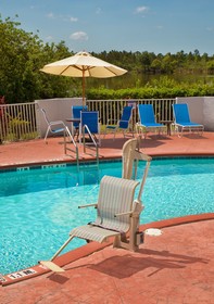 Holiday Inn Express & Suites Port Charlotte