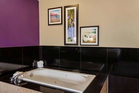 La Quinta Inn & Suites by Wyndham Port Orange / Daytona