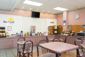 Days Inn & Suites by Wyndham Port Richey