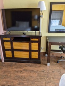 Days Inn & Suites by Wyndham Port Richey