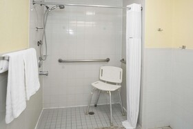 Days Inn & Suites by Wyndham Port Richey