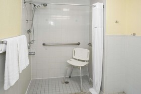 Days Inn & Suites by Wyndham Port Richey