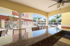 Holiday Inn Express Hotel & Suites Port St. Lucie