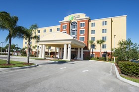 Holiday Inn Express Hotel & Suites Port St. Lucie