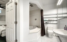 PGA Village 7 Room Golf Resort Villa by American Vacation Living