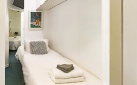 PGA Village 7 Room Golf Resort Villa by American Vacation Living