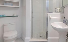 PGA Village 7 Room Golf Resort Villa by American Vacation Living