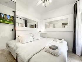 PGA Village 7 Room Golf Resort Villa by American Vacation Living