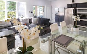 PGA Village 7 Room Golf Resort Villa by American Vacation Living