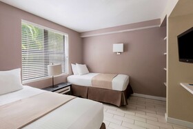 Sandpiper Bay Resort
