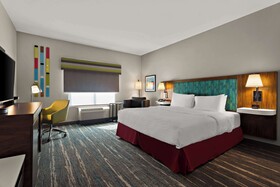 Hampton Inn & Suites Ruskin I-75