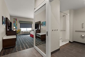 Hampton Inn & Suites Ruskin I-75