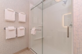 Holiday Inn Express & Suites Ruskin