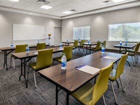 Holiday Inn Express & Suites Ruskin