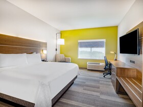 Holiday Inn Express & Suites Ruskin