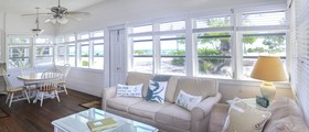 Island Inn