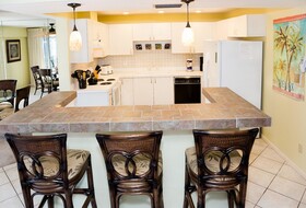 Kings Crown Condominiums