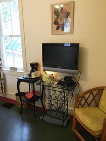 Hibiscus Coffee & Guesthouse