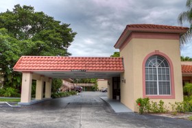 Golden Host Resort