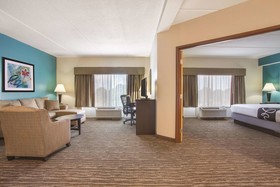 Comfort Inn & Suites Sarasota I75